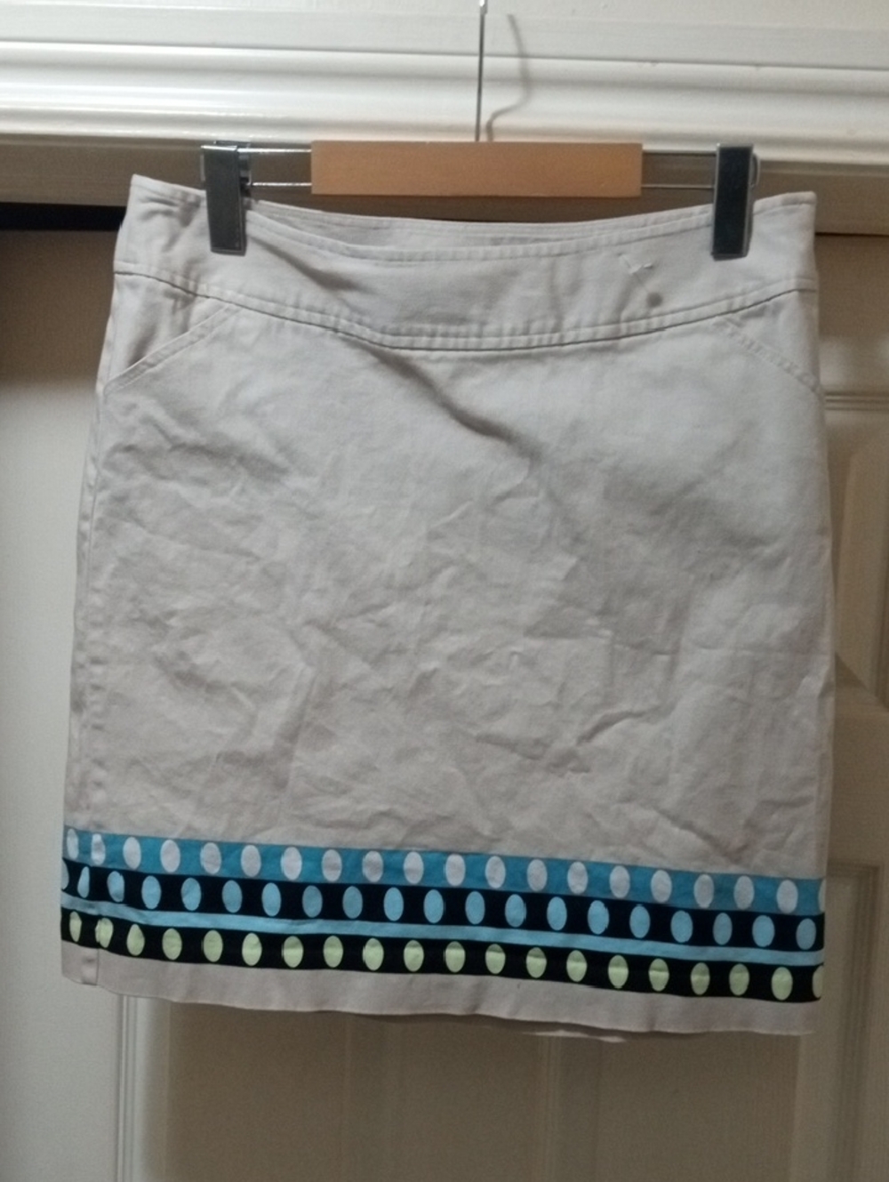 💲4⃣▶Geoffrey Beene Cream Mini Skirt with Blue and Green Dot Trim